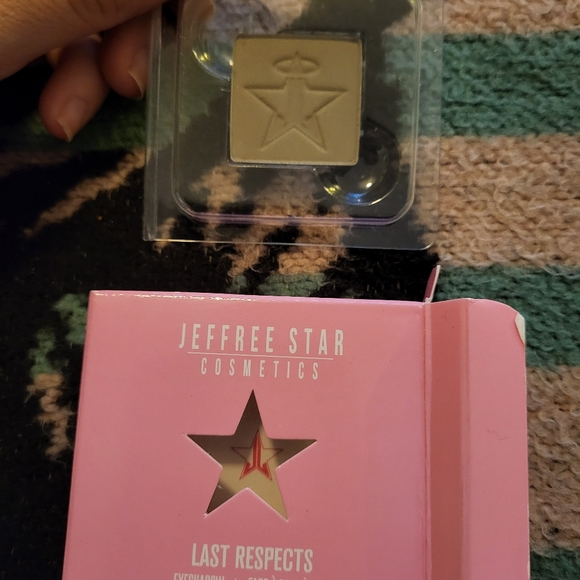 Jeffree star single shades and jacket size small - Picture 6 of 8